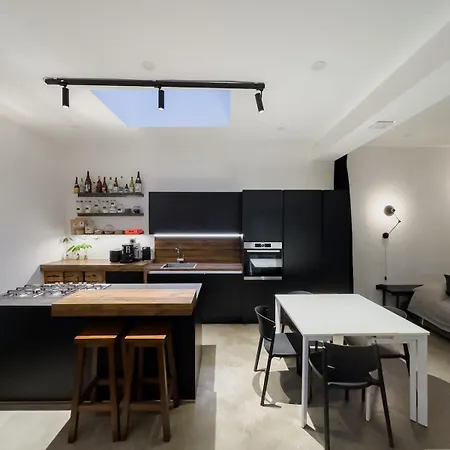 Loft Miyabi - Urban Retreat With Private Parking Турин