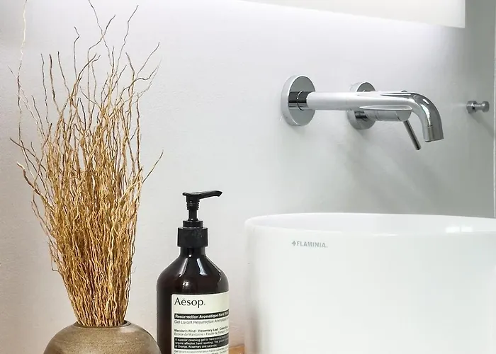 Daire Loft Miyabi - Urban Retreat With Private Parking